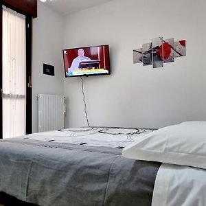 Guest Holiday Liebig Apartment Reggio Emilia Exterior photo