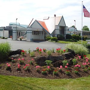 Budget Host Inn & Suites Lancaster Exterior photo