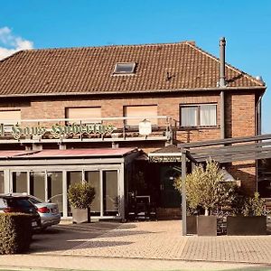 Hotel Haus Hubertus Elsdorf Exterior photo