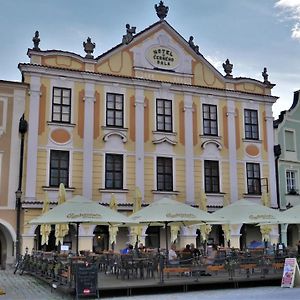 Hotel U Cerneho Orla Telc Exterior photo