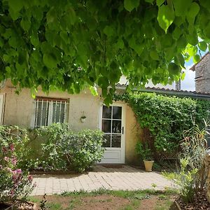 Le Clos Du Coteau Bed & Breakfast Saint-Martin-la-Pallu Exterior photo