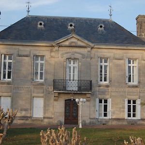 Château Bégot Guest House Lansac  Exterior photo