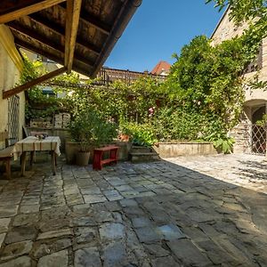 Altes Buergerhaus Hotel Duernstein Exterior photo