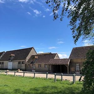 Sainte Suzanne Gite De La Charreterie Villa Les Baux-de-Breteuil Exterior photo