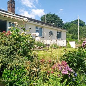 Rivendell Villa Blakeney  Exterior photo