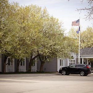 Monument Inn & Suites Gering Exterior photo