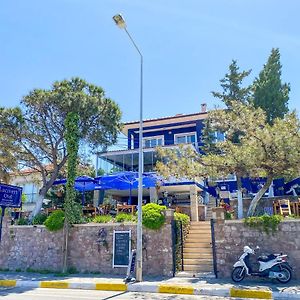 Lacivert Hotel Ayvalik Exterior photo