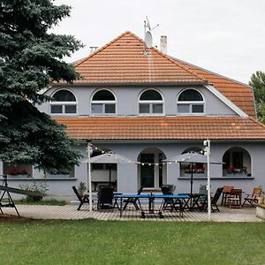 Alle Bed & Breakfast Bed & Breakfast Keszthely Exterior photo