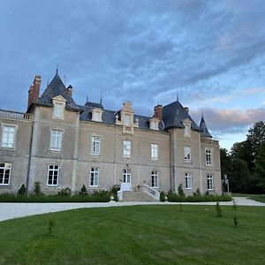 Chateau De St-Fulgent, Gite La Tour Apartment Saint-Fulgent Exterior photo