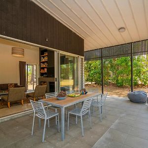 The Golden Hideaway - Matarangi Holiday Home Exterior photo