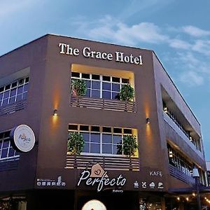 The Grace Hotel Muar Exterior photo