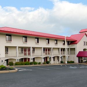 Red Roof Inn Lancaster Exterior photo