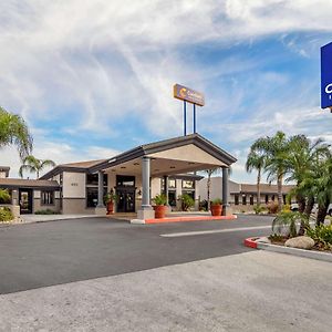 Comfort Inn & Suites Colton Exterior photo