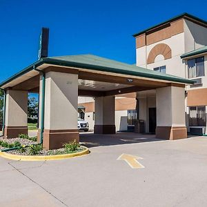 Quality Inn & Suites Altoona - Des Moines Exterior photo