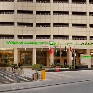 Wyndham Garden Manama Hotel Exterior photo