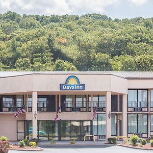 Days Inn By Wyndham Princeton Exterior photo