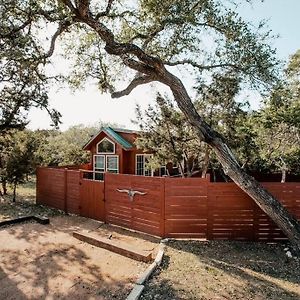 The Longhorn Cabin - Cabins At Rim Rock Villa Austin Exterior photo