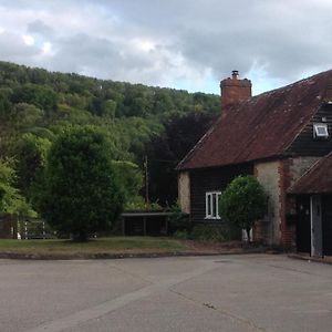 The Old Smithy Bed & Breakfast Duneton Exterior photo