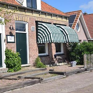 Huisje Onder De Linden Bed & Breakfast Munnekeburen Exterior photo