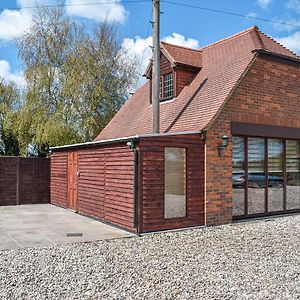 Leighwood Villa Sandwich Exterior photo