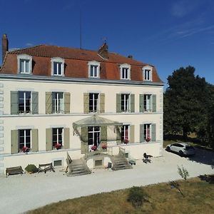 Domaine De Savignac Bed & Breakfast Chabanais Exterior photo