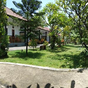 Puri Raka Villa Buleleng  Exterior photo