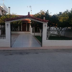 Sunhouse Vrachati Guest House Exterior photo