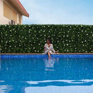 Stayvista'S Emerald Greens - Cozy Mountain-View Villa With Swimming Pool & Lawn Featuring A Gazebo Ambavna Exterior photo
