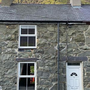 Ty'N Y Cwm, Nant Peris Villa Dinorwic Exterior photo