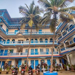 Mandrem Retreat Beach Resort Old Goa Exterior photo