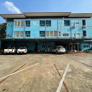 ควีนเพลส สระบุรี Queenplace Saraburi Aparthotel Exterior photo