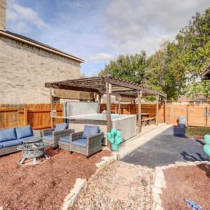 Family Home With Sunroom And Fire Pit! New Braunfels Exterior photo