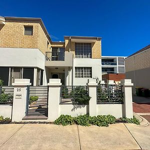 Joondalup Guest House Perth Exterior photo