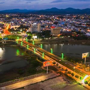 Hoang Thinh Hotel Kon Tum Exterior photo