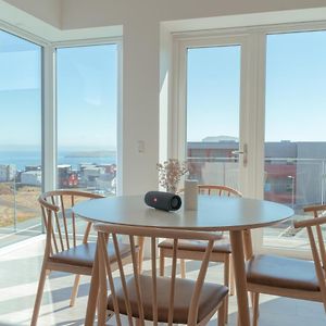 New 2 Bedroom Apartment With Sea View Torshavn Exterior photo