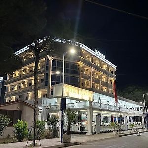 Ujvara Hotel Golem  Exterior photo