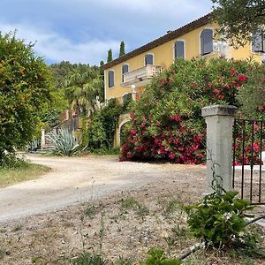 Bastide Du Defends Hotel Pertuis Exterior photo