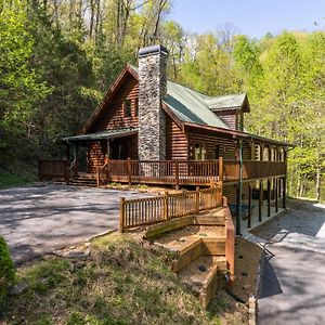 New Listing! Lakeview Lodge - 5 Bed, 4 Bath - Hot Tub Dahlonega Exterior photo