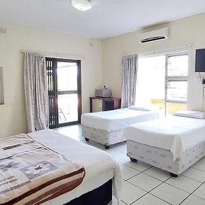 Luxury Stays Empangeni Exterior photo