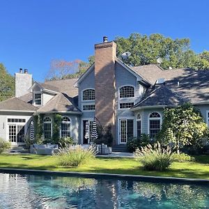 Stunning East Hampton Designer Home Exterior photo