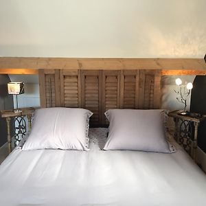 Beausejour-Porte De Versailles Expo Bed & Breakfast Issy-les-Moulineaux Room photo