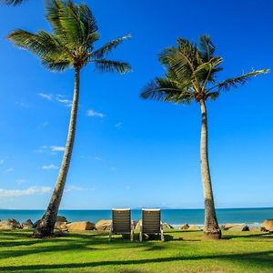 Absolute Beach Front Mackay - Blue Pacific Apartment Exterior photo