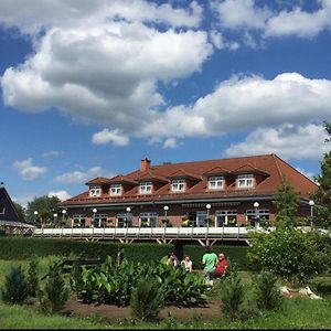 Hotel Und Restaurant Zum Bunten Hirsch Mirow Exterior photo