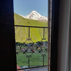 Mountain Flower Cottage Kazbegi Exterior photo