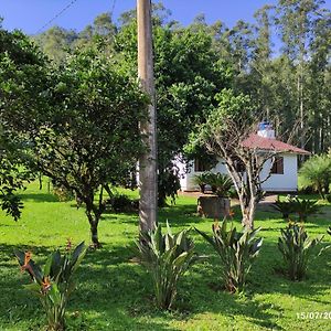 Casa Terrea Em Meio Ao Verde! Villa Encantado  Exterior photo