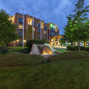 Holiday Inn Express & Suites Riverport Richmond, An Ihg Hotel Exterior photo