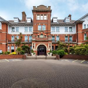 Holiday Inn Farnborough, An Ihg Hotel Farnborough  Exterior photo