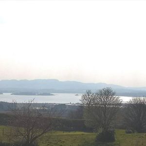 Idyllic Views Over Loch Leven. Excellent Location Gateside Exterior photo