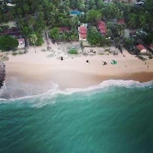 Ocean View Kite Surfing School Bed & Breakfast Kalpitiya Exterior photo