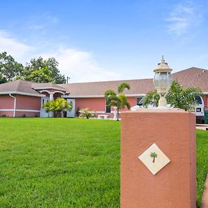 Carols Palm Hotel Port St. Lucie Exterior photo